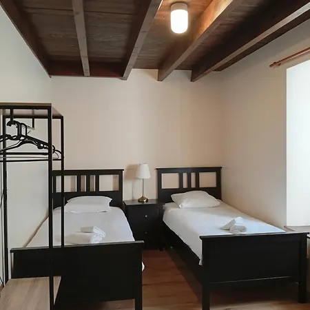 Dans Un De Chateau De L'estang * Saint-Genès-de-Castillon