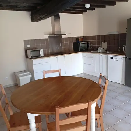 Dans Un De Chateau De L'estang Homestay *