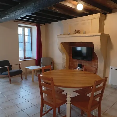 Dans Un De Chateau De L'estang *