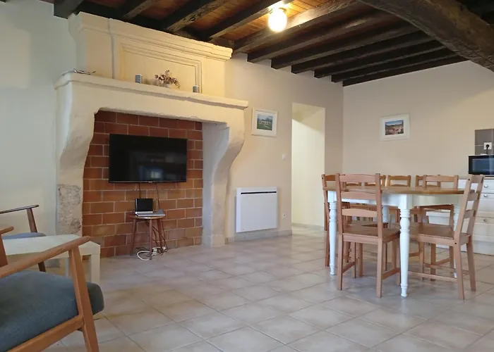 Dans Un De Château De L'estang * Saint-Genès-de-Castillon